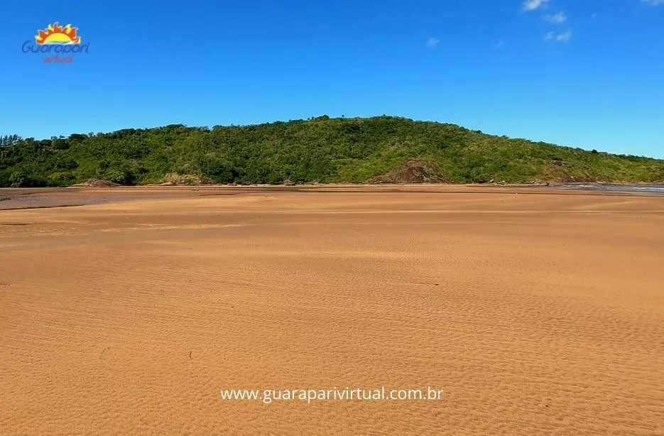 Praia de Santa Mônica na Maré Baixa, Guarapari - ES